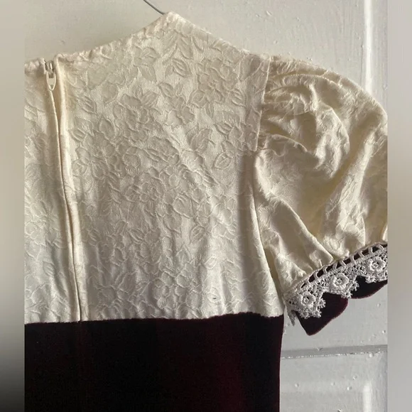 lulu burgundy dress Contrast Mock Neck Dress 2